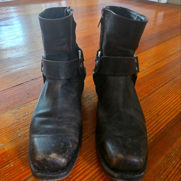 Frye Veronica Harness Short Boot - Picture 2 of 7